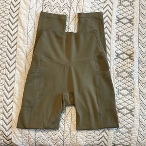 High rise naked pocket leggings